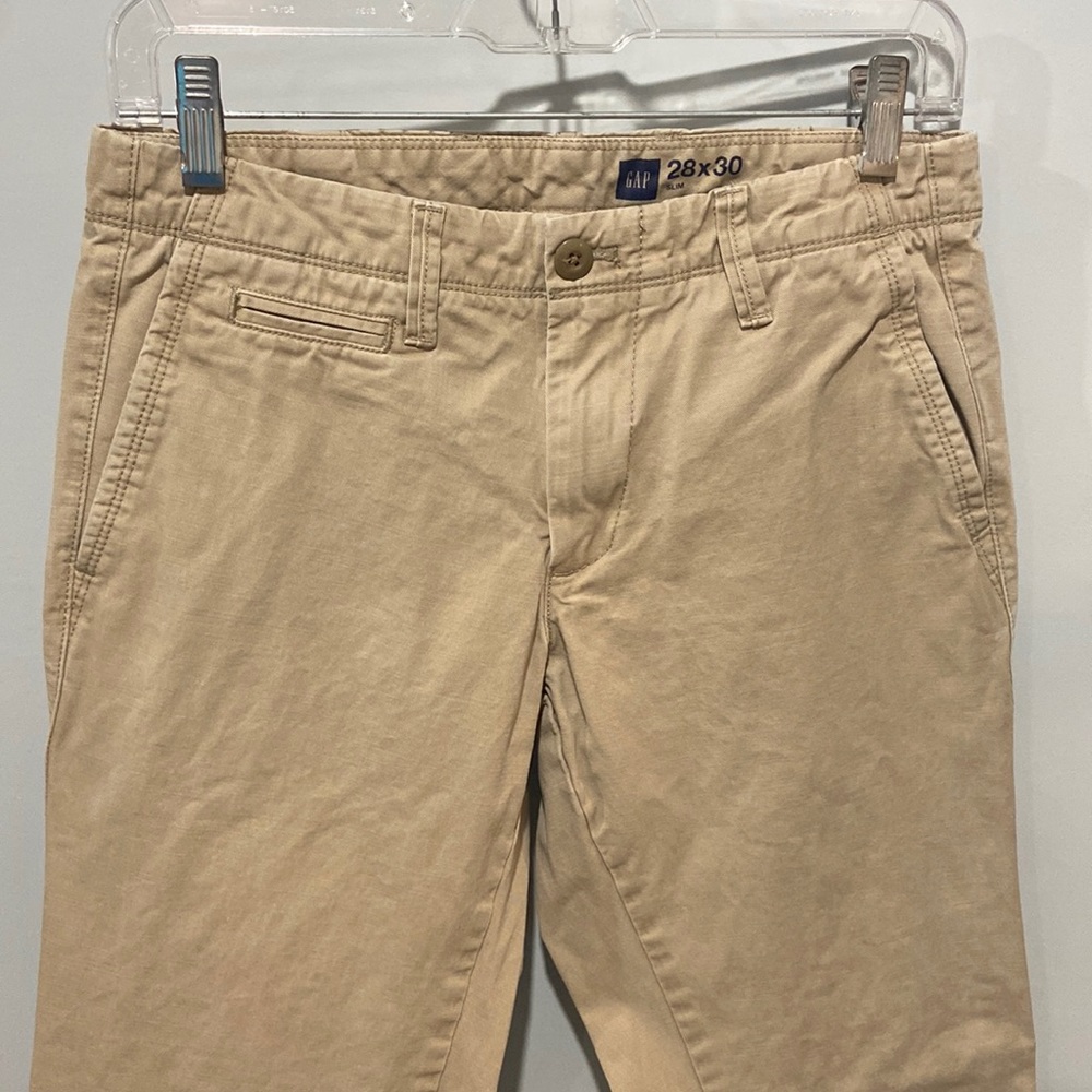 Gap khaki pants size 28x30 Slim